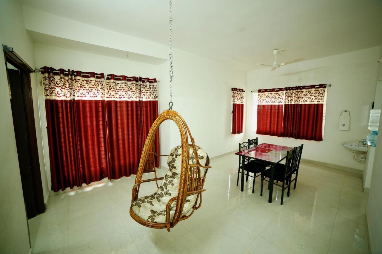 Truelife Homestays - Alamelu Avenue - Fully Furnished Ac 2Bhk Apartments In Tirupati - Walkable To Restaurants & Super Market - Fast Wifi - Kitchen - Easy Access To Airport, Railway Station, Sri Padmavathi & Tirumala Temple المظهر الخارجي الصورة