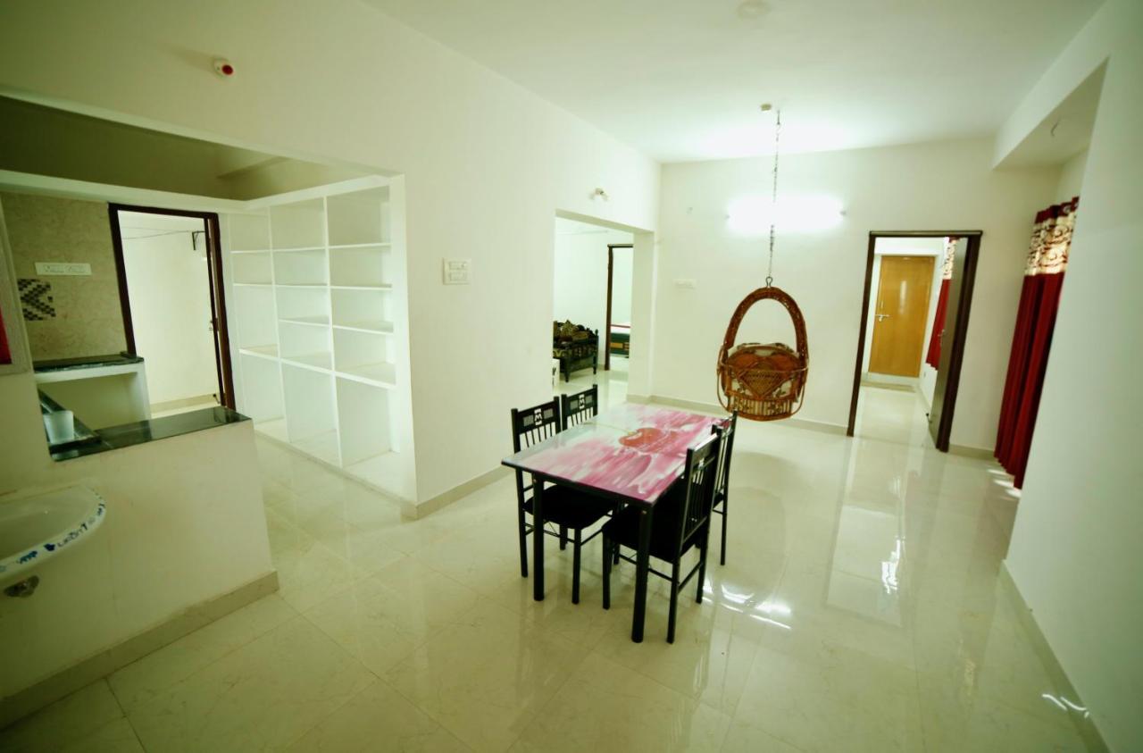 Truelife Homestays - Alamelu Avenue - Fully Furnished Ac 2Bhk Apartments In Tirupati - Walkable To Restaurants & Super Market - Fast Wifi - Kitchen - Easy Access To Airport, Railway Station, Sri Padmavathi & Tirumala Temple المظهر الخارجي الصورة