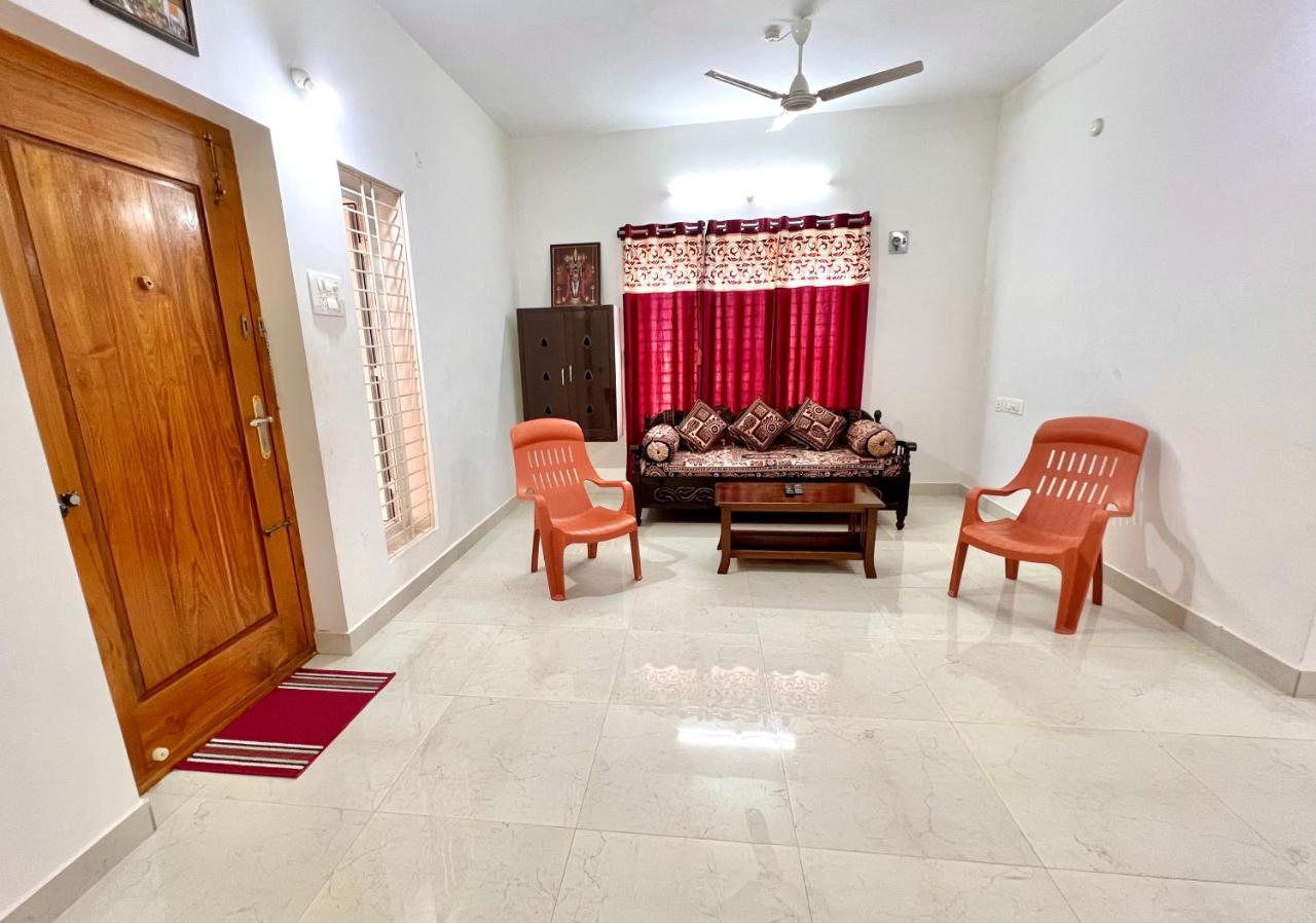 Truelife Homestays - Alamelu Avenue - Fully Furnished Ac 2Bhk Apartments In Tirupati - Walkable To Restaurants & Super Market - Fast Wifi - Kitchen - Easy Access To Airport, Railway Station, Sri Padmavathi & Tirumala Temple المظهر الخارجي الصورة