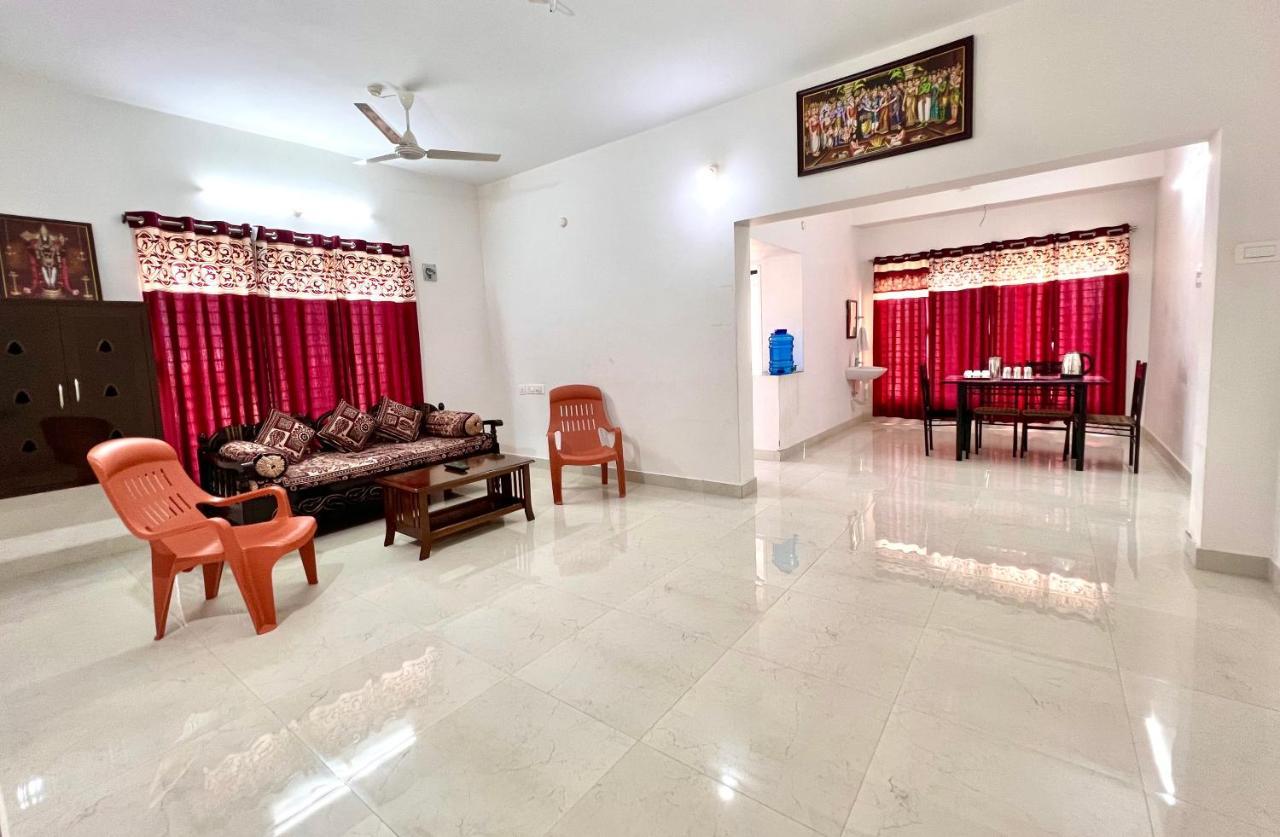 Truelife Homestays - Alamelu Avenue - Fully Furnished Ac 2Bhk Apartments In Tirupati - Walkable To Restaurants & Super Market - Fast Wifi - Kitchen - Easy Access To Airport, Railway Station, Sri Padmavathi & Tirumala Temple المظهر الخارجي الصورة